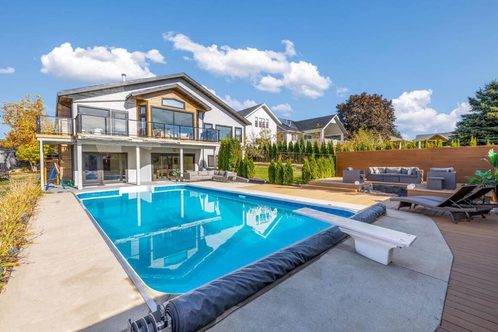 Luxurious 5 Bedroom House With Pool & Sauna West Kelowna Exteriör bild